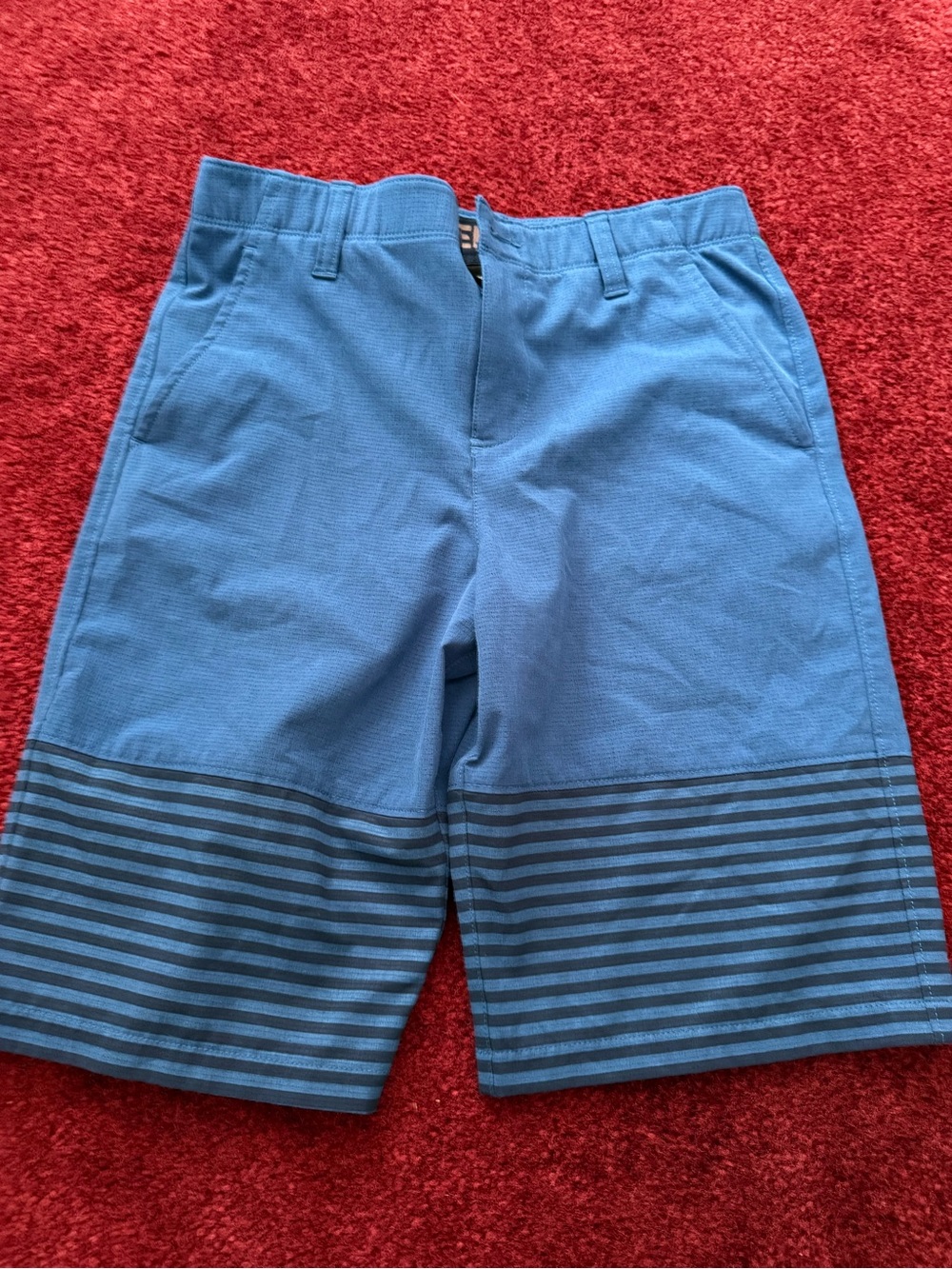 Under Armour Golf Shorts Boy's Size 14 HeatGear Loose ~ Blue ~ Striped
